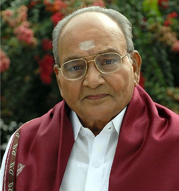 gama awards,gama awards 2014,gulf awards,bapu,k viswanath,k viswanath got gama life achievement award,trimurthulu,gama awards association  కళాతపస్వి కె.విశ్వనాథ్ కు గామా గౌరవం..!